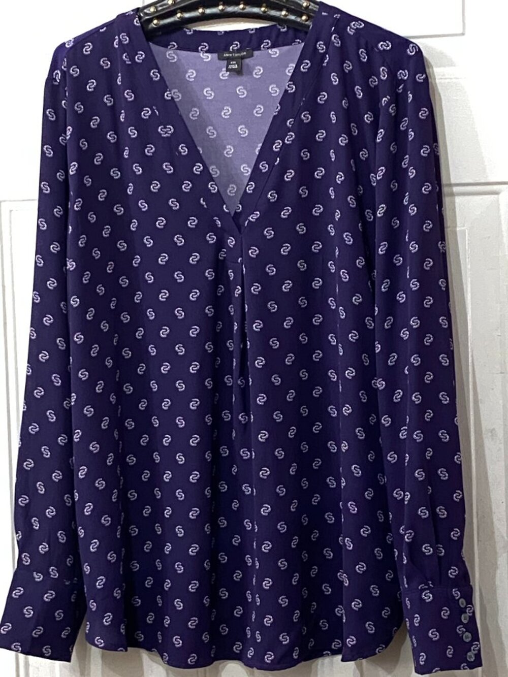 NEW Ann Taylor Sz 2XL Blouse V-Neck Long Sleeve Horseshoes Purple/White